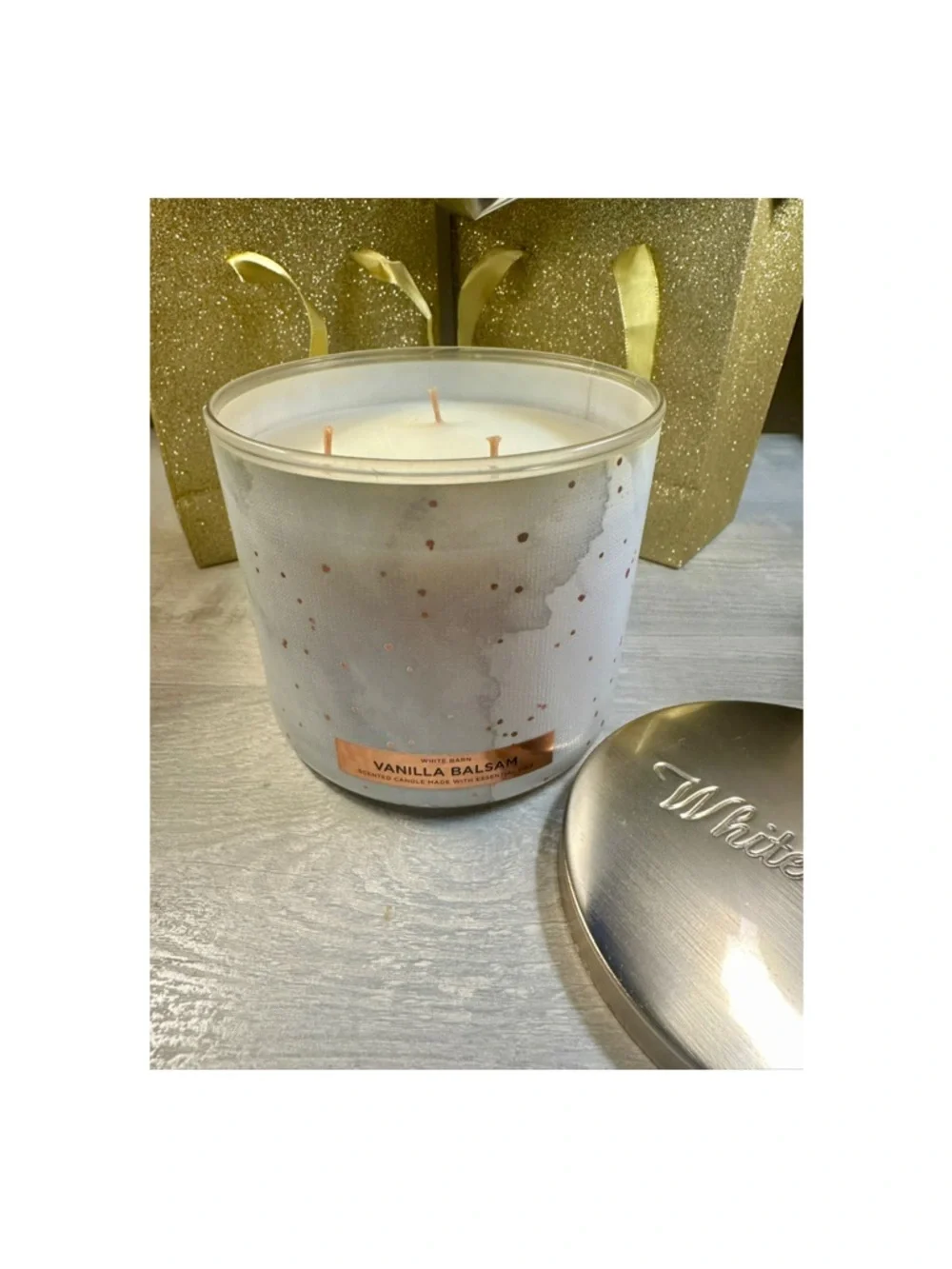 White Barn 3-Wick Candle - Picture 1 of 2